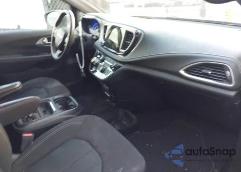 2022 Chrysler Pacifica Touring z USA, uszkodzony, nr VIN 2C4RC1FGXNR103142